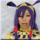 無表情で淡々と指示に応えるオンナ