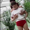 乱れる巨乳制服娘