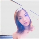 近所から覗かれそうなバルコニーでおしっこ&オナニーさらに生フェラ手コキでイカせてくれる