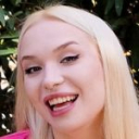 天然巨乳ニンフォーのための、公の場でのクリームパイ＆家でのクリームパイ