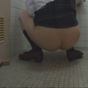 女子校生のお漏らし 立ちション