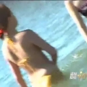 真夏のビーチはお宝天国　4