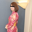 浴衣の裾をまくられハメられちゃった