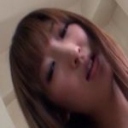 無修正の素人あゆみは、イカせるための硬いチンポと性具が大好き。