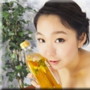 油を塗られるオンナ