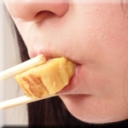 無表情で耐えるオンナ
