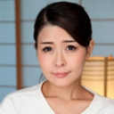 朝ゴミ出しする近所の遊び好きノーブラ奥さん 山中麗子