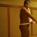 褌をしめた自分の姿をテレビに映してオナニー