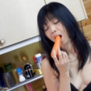生野菜挿入オナニー