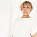無表情で撮影されるオンナ