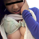 休日に家族でピクニックにやってきた若妻があまりにも欲しそうな目で俺の股間を見つめてきたので旦那に隠れて声をかけてみたら青姦できちゃったという嘘のような本当の話