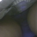 脚立に登ったＯＬさんの無防備なスカートの中撮影