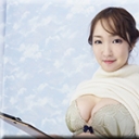 ニュースを読む女