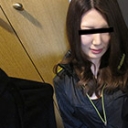 デリバリー弁当屋のお姉さんに勃起したチンコを擦り付けました