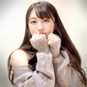 スタイル抜群美人コスプレイヤー。大勢のスタッフで押しかけ喉奥イラマ、潮吹きなど過激な行為を撮影。完全プライベート映像。