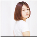 椅子に反対向きで跨がった時のお尻