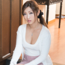 ゴミ出しする近所の遊び好きノーブラ奥さん