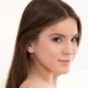 W美マンコに交互挿入 パーティー後のお楽しみは美少女2人と3P三昧 Evelina Kate