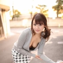 ゆる過ぎる浮きブラでゴミ捨てする奥さんは貞操観念も激ユル