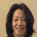 日本の熟女、坂下順子が路上で男におっぱいを見せ、午後いっぱいてオマンコをクリンプ。
