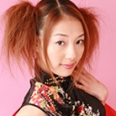 チャイナドレスの女