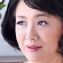 母を息子にね取らせる父